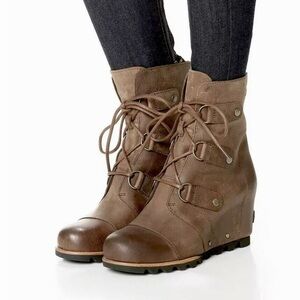 Sorel Joan Of Arctic Tobacco Waterproof Leather Wedge Boot Size 9